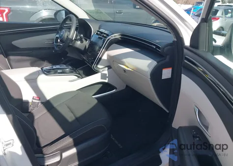 2022 Hyundai Tucson Hybrid Blue z USA, uszkodzony, nr VIN KM8JBCA12NU029955